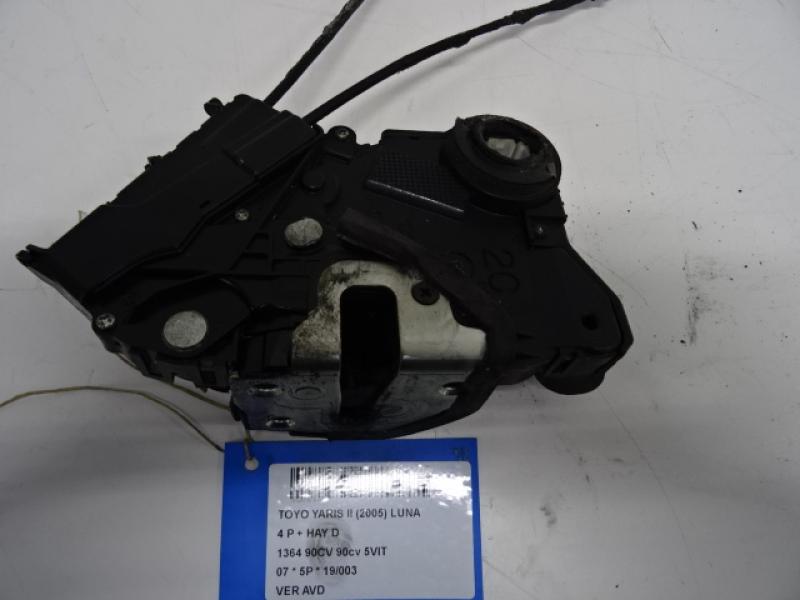 VERGRENDELING VOOR RECHTS Toyota YARIS (2) 1/06 - 3/09