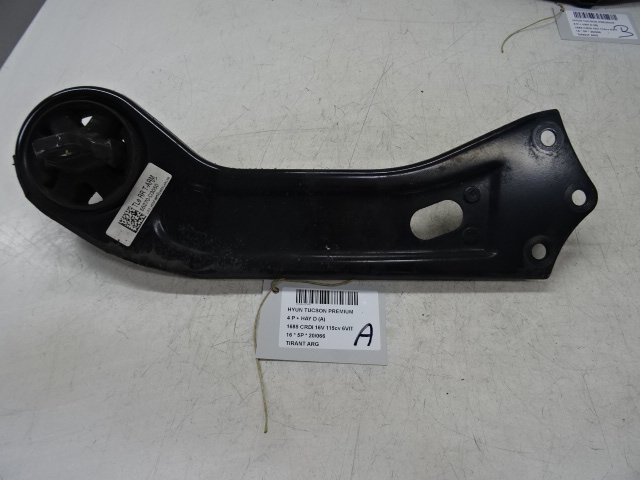 DRAAGARM ACHTER LINKS Hyundai TUCSON (2) 09/15 - 09/18