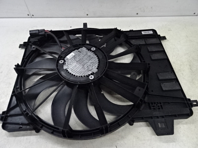 MOTEUR DE VENTILATEUR Land Rover EVOQUE 06/11 - 19