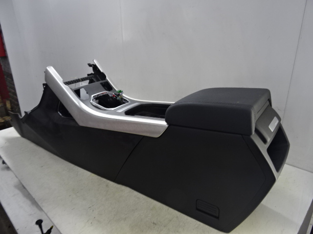 MIDDENCONSOLE Land Rover EVOQUE 06/11 - 19
