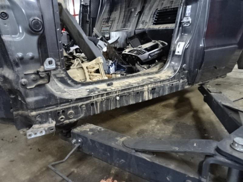 BAS DE CAISSE GAUCHE Ford TRANS. CONNECT 6/18+