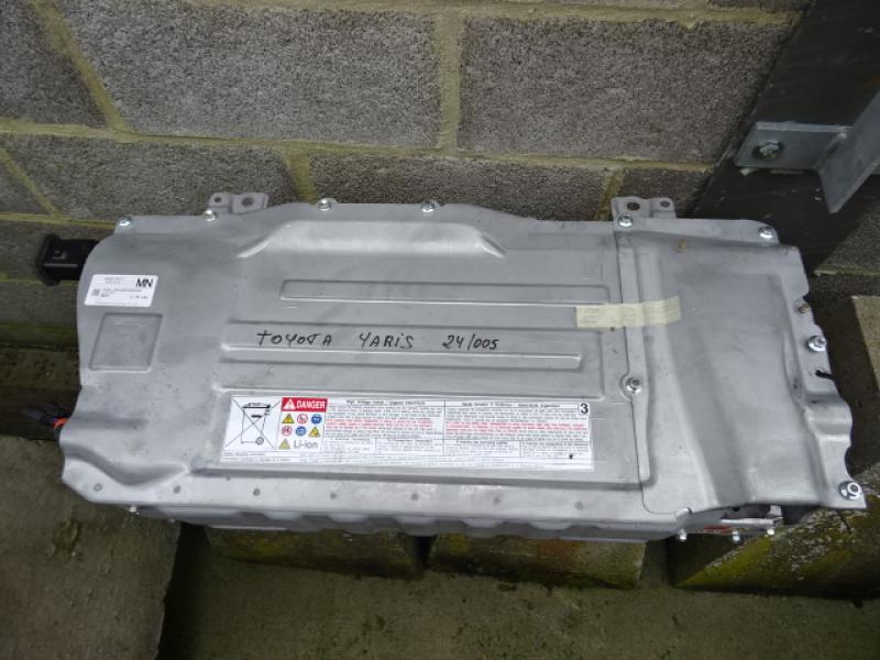 AKKY HYBRID Toyota YARIS (6) 2/20+