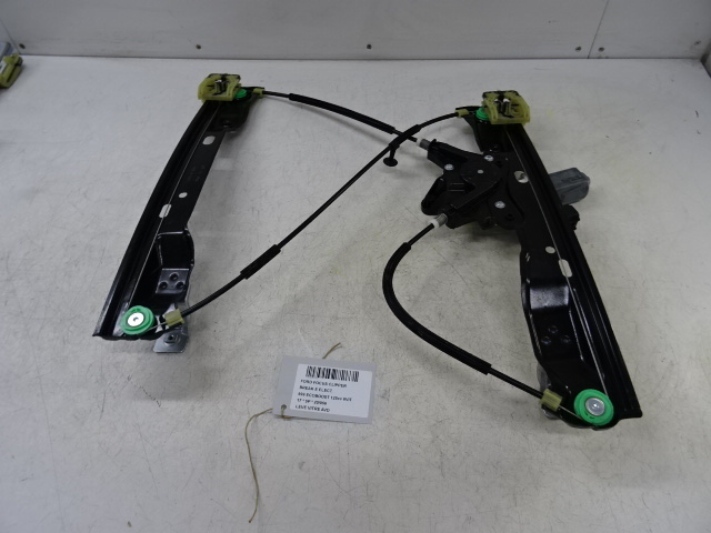 LEVE-VITRE DE PORTE AVANT DROITE Ford FOCUS (5) 10/14 - 18
