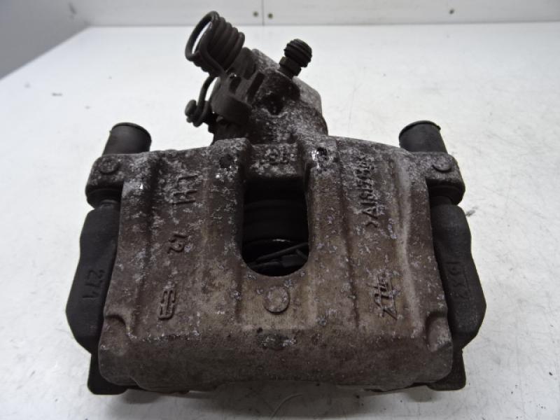 REMKLAUW ACHTER LINKS Ford FOCUS (5) 10/14 - 18