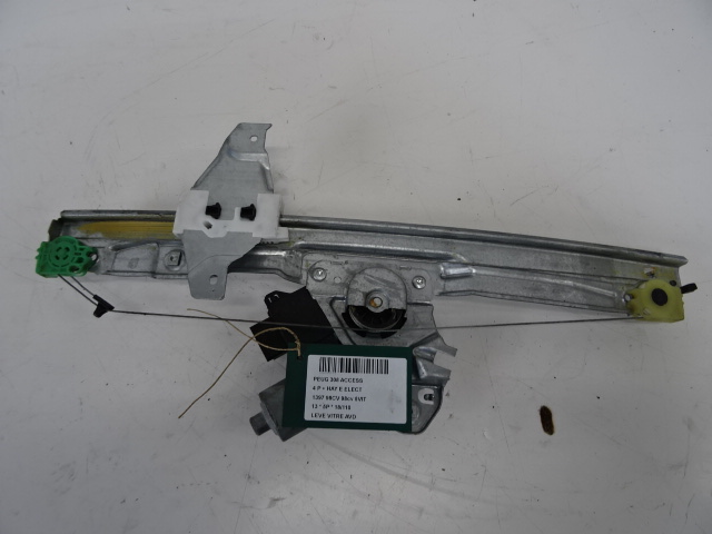 MOTEUR DE VITRE DE PORTE AVANT DROITE Peugeot 308 (1) 9/07 - 14