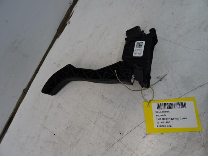ACCELERATOR PEDAL Vw PASSAT 11/14 - 19