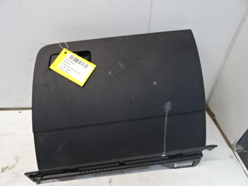 GLOVEBOX Vw PASSAT 11/14 - 19