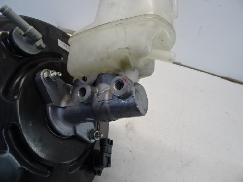 HOOFDREMCILINDER Toyota RAV 4 01/13 - 15