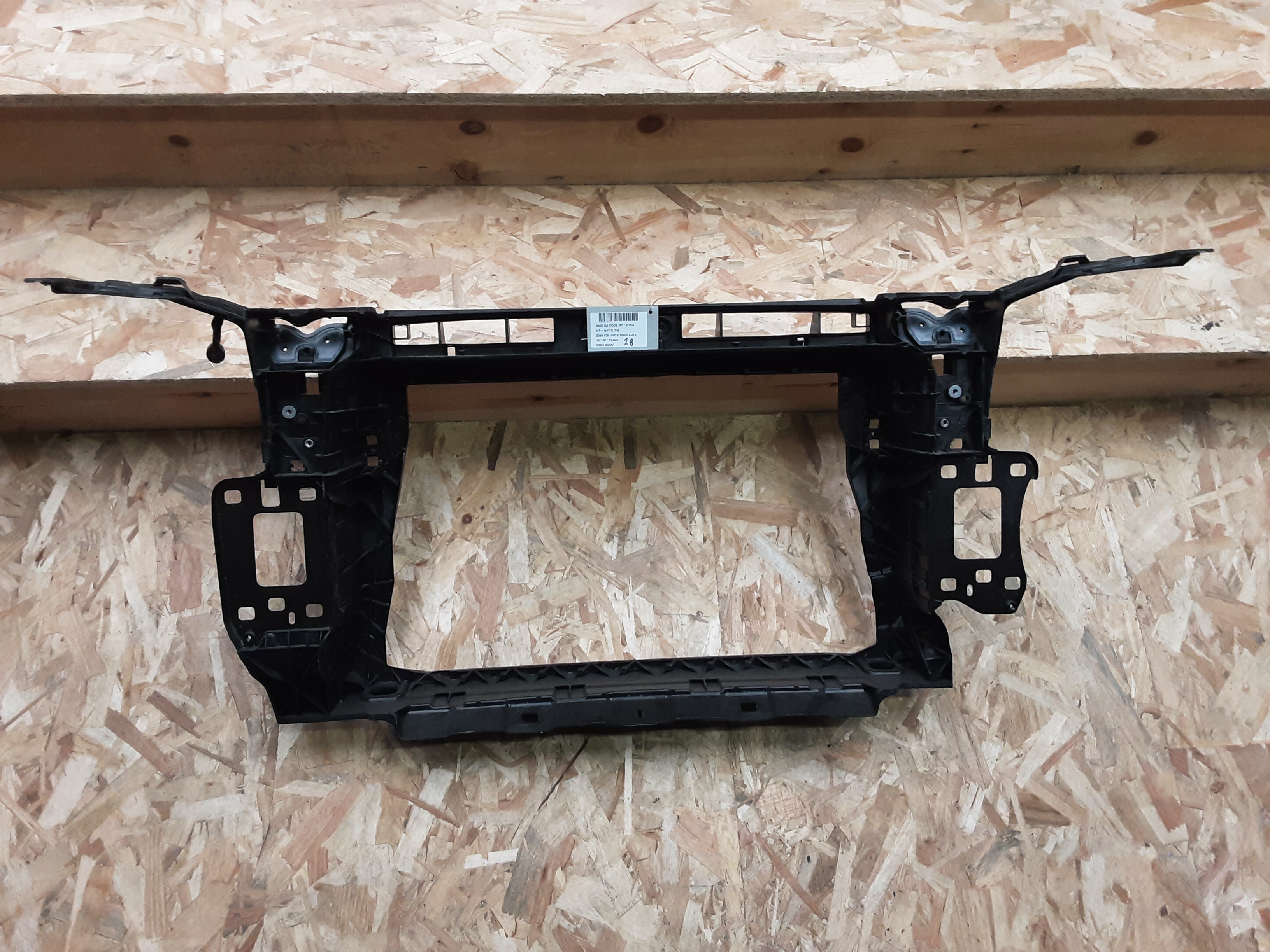 VOORFRONT Audi Q3 11/18+