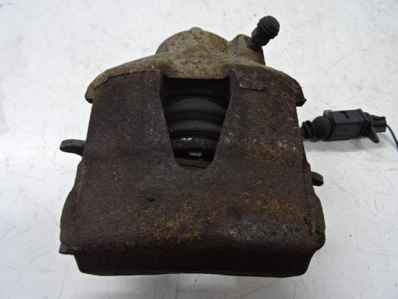 REMKLAUW VOOR LINKS Vw POLO (9N3) 5/05 - 5/09