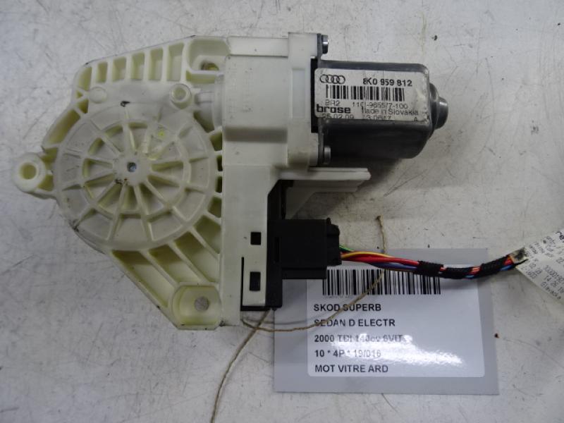 MOTOR RUITMECHANISME ACHTER RECHTS Skoda SUPERB B6 (3T)  08 - 13
