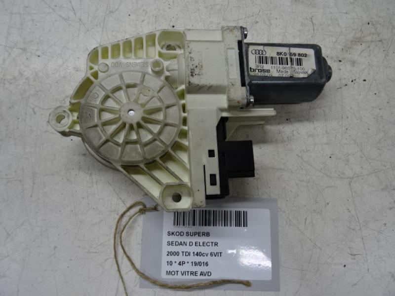 MOTOR RUITMECHANISME VOOR RECHTS Skoda SUPERB B6 (3T)  08 - 13