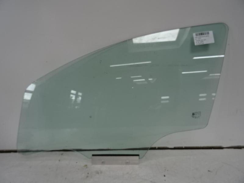 LEFT FRONT DOOR WINDOW Opel CORSA E 10/14-  19