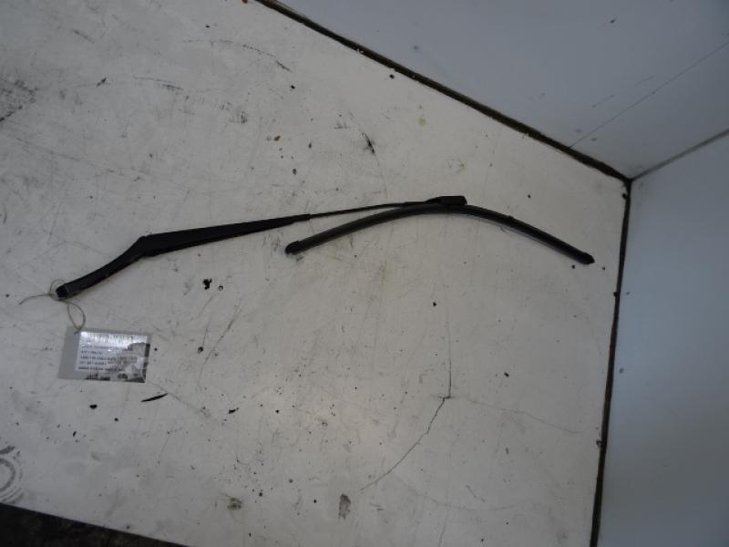 RUITENWISSERARM LINKS VOOR Vw TOURAN 08/10 - 15
