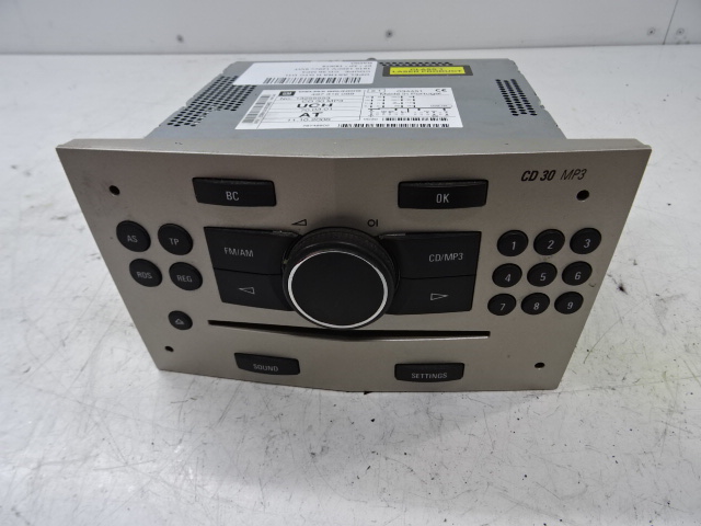 RADIO Opel ASTRA H 3/05 - 10 3P/D