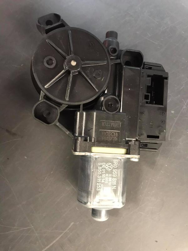 MOTOR RUITMECHANISME ACHTER LINKS Vw POLO (6R) 6/09 - 4/14