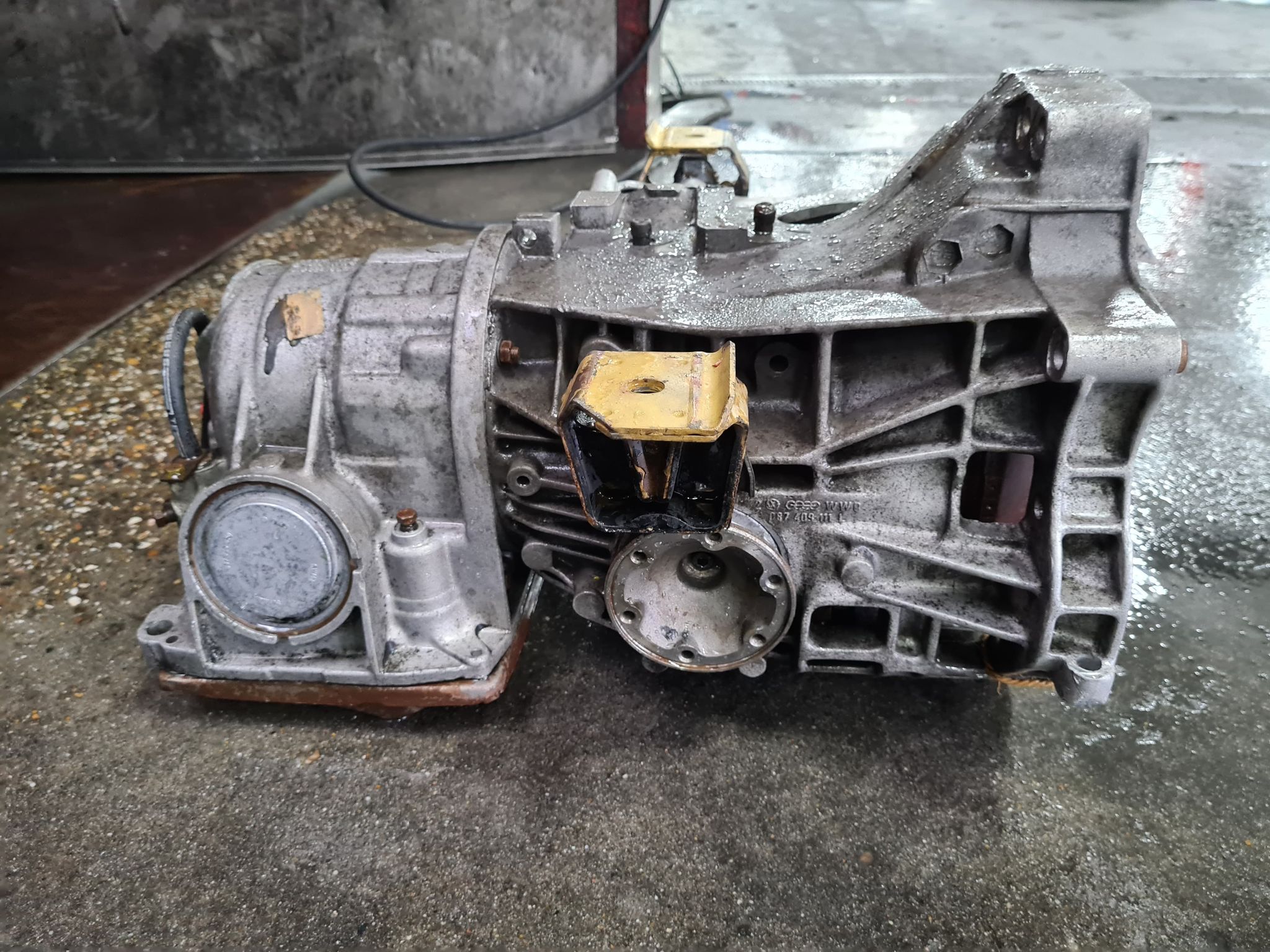 VERSNELLINGSBAK Vw POLO (9N) 2/02 - 4/05