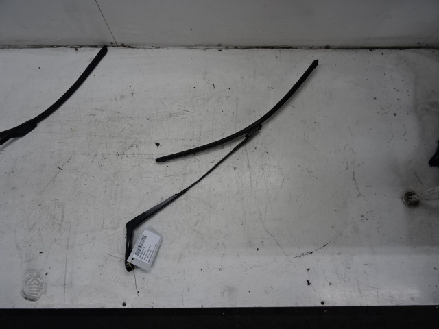RUITENWISSERARM LINKS VOOR Opel ASTRA K 8/15 - 8/19 5P/D