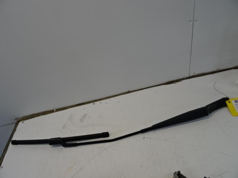 RIGHT FRONT WIPER ARM Vw POLO (6R) FaceLift 5/14 - 17
