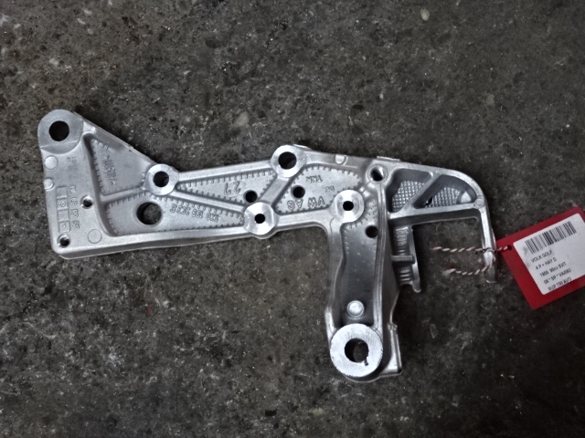 DRAAGARMSTEUN VOOR RECHTS Vw GOLF V 11/03 - 08