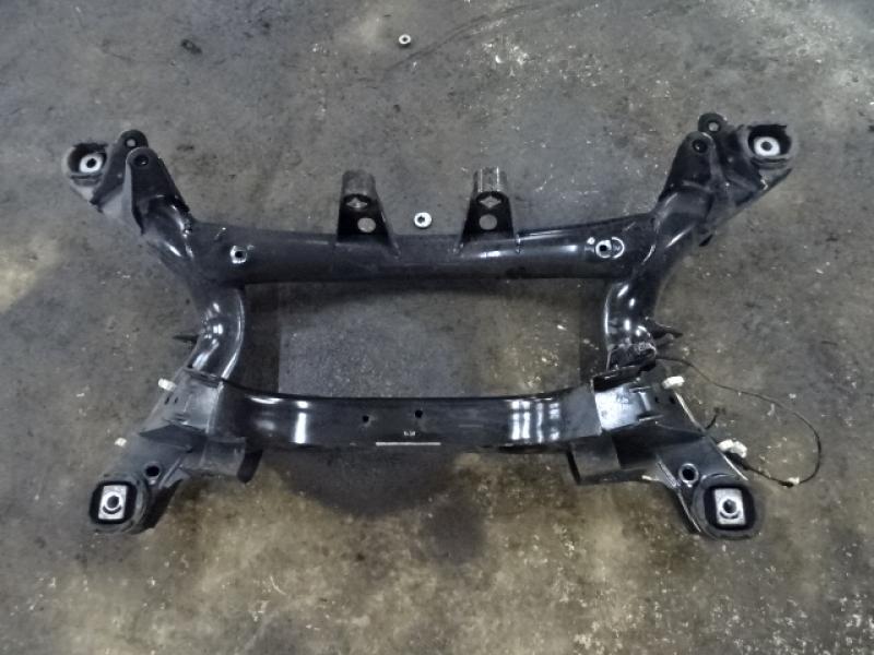 TRAVERSE ARRIERE Bmw 3 GT F34 05/13 - 19