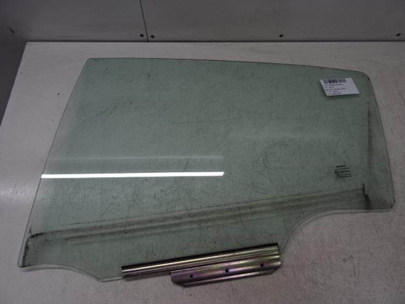 RUIT DEUR ACHTER LINKS Toyota YARIS (5) 9/14 - 2/20