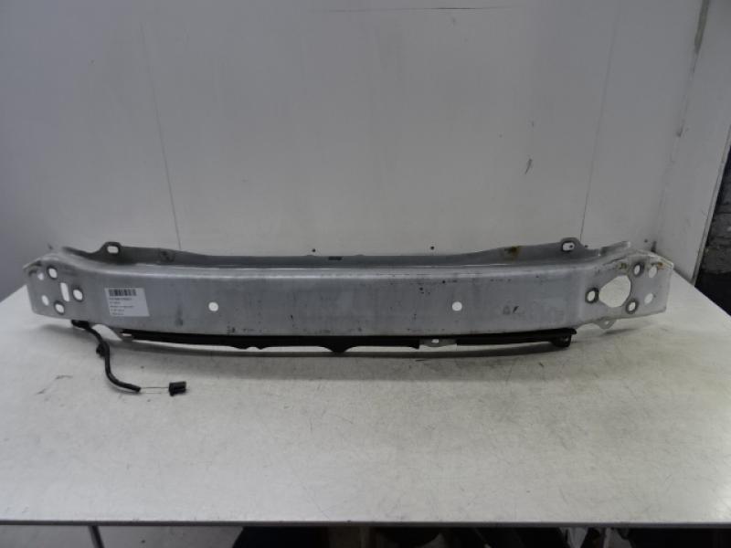 BUMPERBALK VOOR Toyota YARIS (5) 9/14 - 2/20