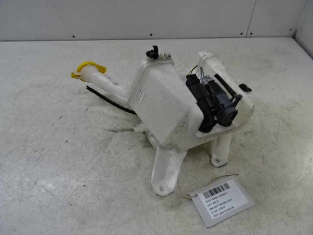 POT DE LAVE-GLACE AVANT Toyota YARIS (5) 9/14 - 2/20