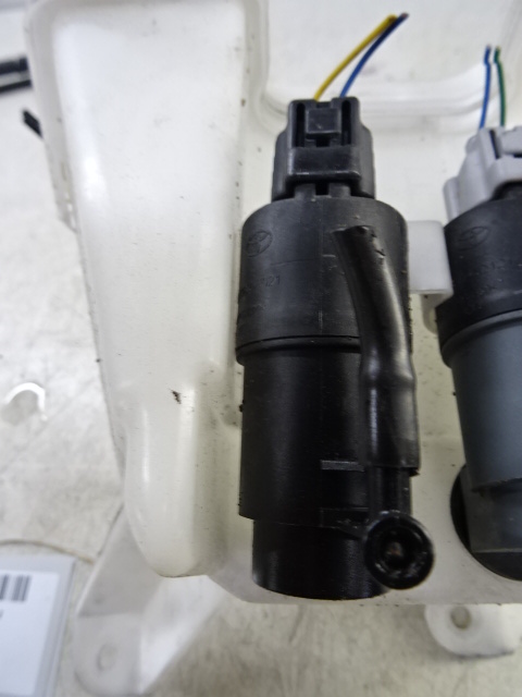 MOTOR RUITENWASSERS VOOR Toyota YARIS (5) 9/14 - 2/20
