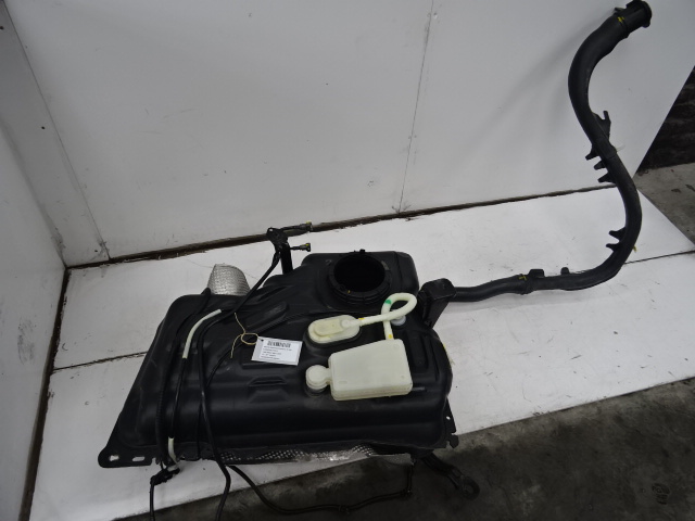 BRANDSTOFTANK DIELES Peugeot PARTNER 08 - 18