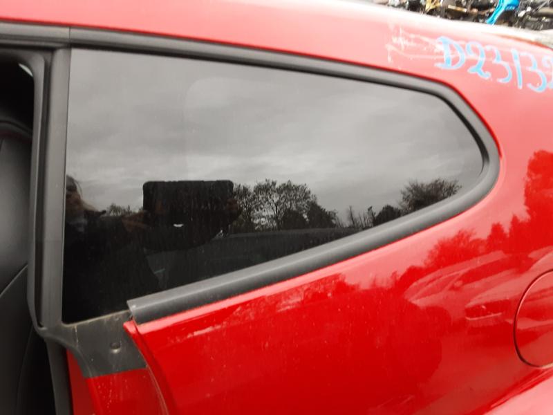 RUIT ZIJKANT ACHTER LINKS Toyota YARIS (6) 2/20+