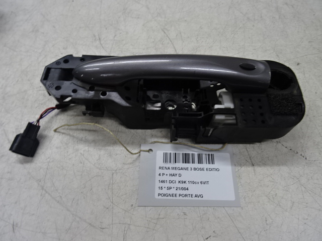 POIGNEE DE PORTE AVANT GAUCHE Renault MEGANE 09 - 15