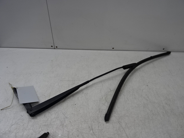 RUITENWISSERARM LINKS VOOR Renault MEGANE 09 - 15