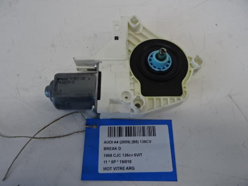 MOTEUR DE VITRE DE PORTE ARRIERE GAUCHE Audi A4 08 - 2/12