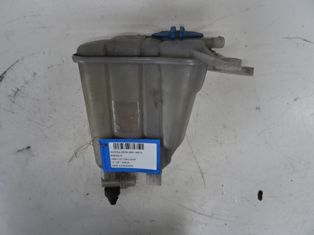 EXPANSIERESERVOIR Audi A4 08 - 2/12