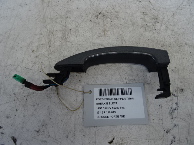 POIGNEE DE PORTE AVANT DROITE Ford FOCUS (5) 10/14 - 18