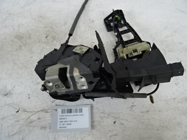 VERROUILLAGE DE PORTE AVANT DROITE Ford FOCUS (5) 10/14 - 18