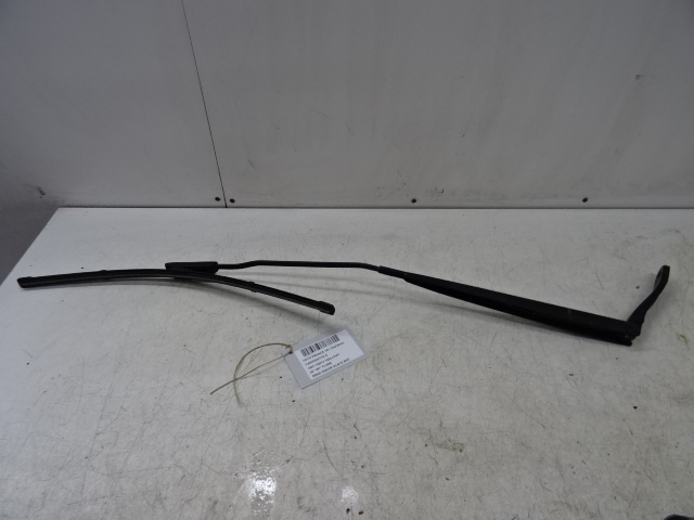 RUITENWISSERARM RECHTS VOOR Toyota PROACE 16+