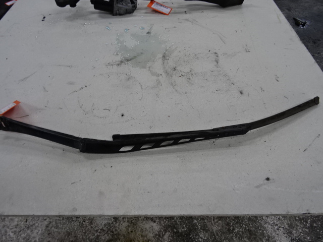 RUITENWISSERARM LINKS VOOR Bmw 5 E60 09/03 - 03/10