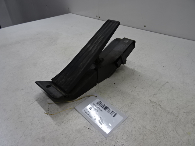 GASPEDAAL Bmw 1 E81/87 4/07 - 12