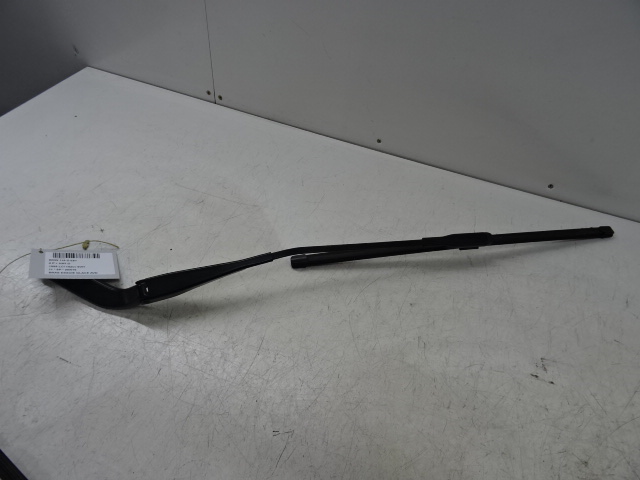 RUITENWISSERARM RECHTS VOOR Bmw 1 E81/87 4/07 - 12