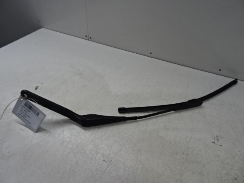 LEFT FRONT WIPER ARM Bmw 1 E81/87 4/07 - 12