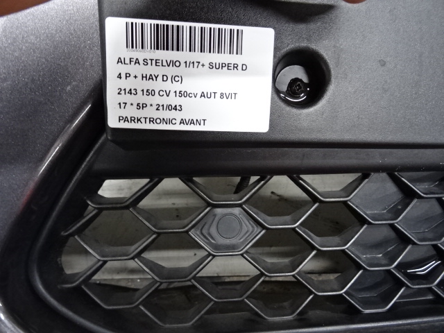 PARKEERSENSOREN VOOR Alfa Romeo STELVIO 1/17+