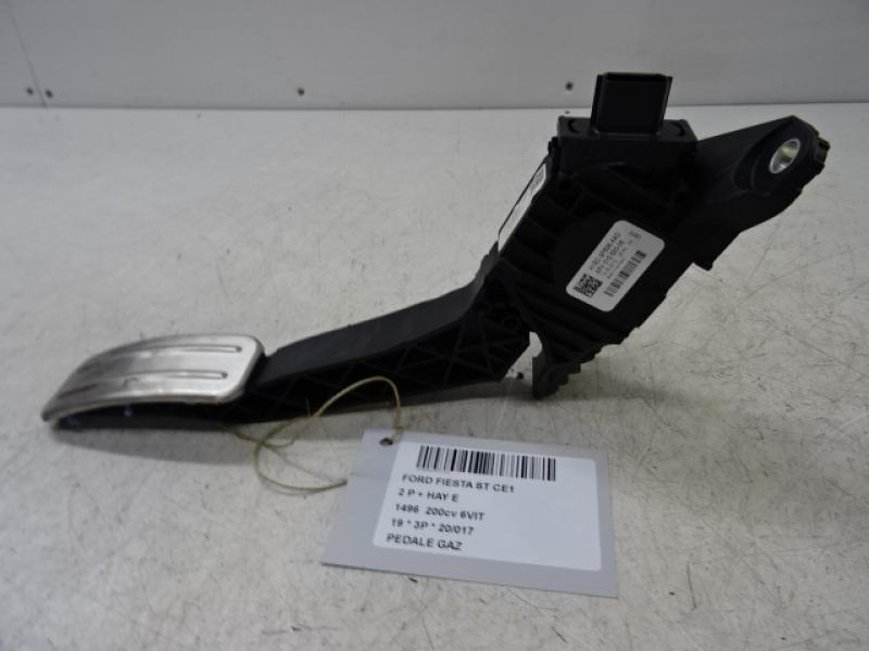 ACCELERATOR PEDAL Ford FIESTA 5/17+