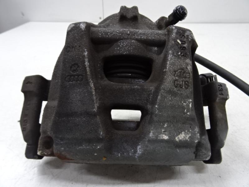 MACHOIRE AVANT GAUCHE Audi Q3 06/11 - 15