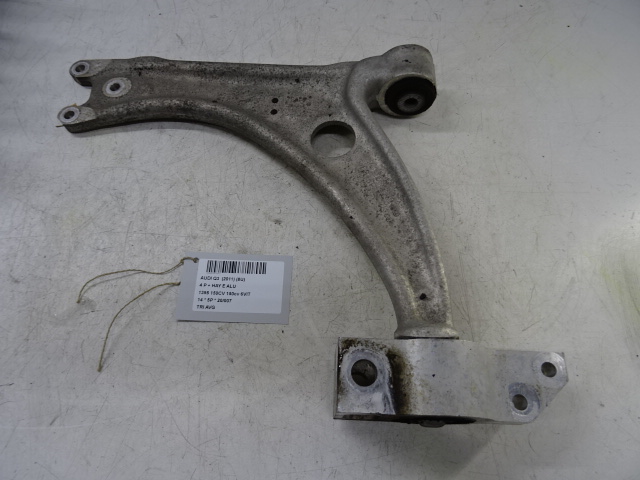 TRIANGLE AVANT GAUCHE Audi Q3 06/11 - 15