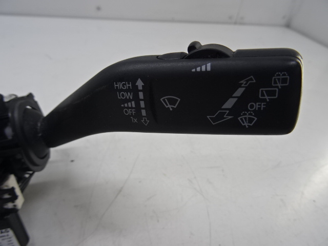 COMMODO D&#039;ESSUIE-GLACE Seat LEON (2) (1P)  9/05 - 12