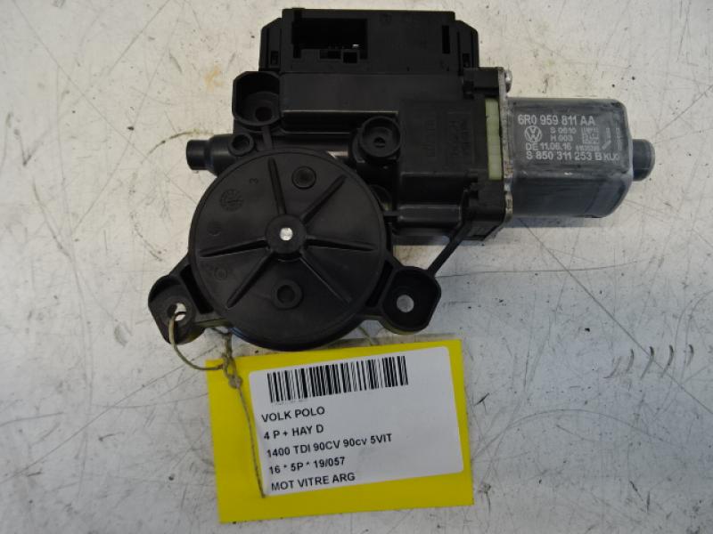 MOTEUR DE VITRE DE PORTE ARRIERE GAUCHE Vw POLO (6R) FaceLift 5/14 - 17