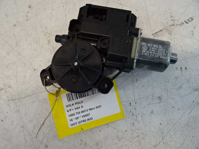 MOTOR RUITMECHANISME VOOR RECHTS Vw POLO (6R) FaceLift 5/14 - 17