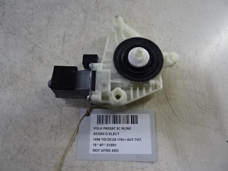 MOTEUR DE VITRE DE PORTE ARRIERE DROITE Vw PASSAT 11/14 - 19